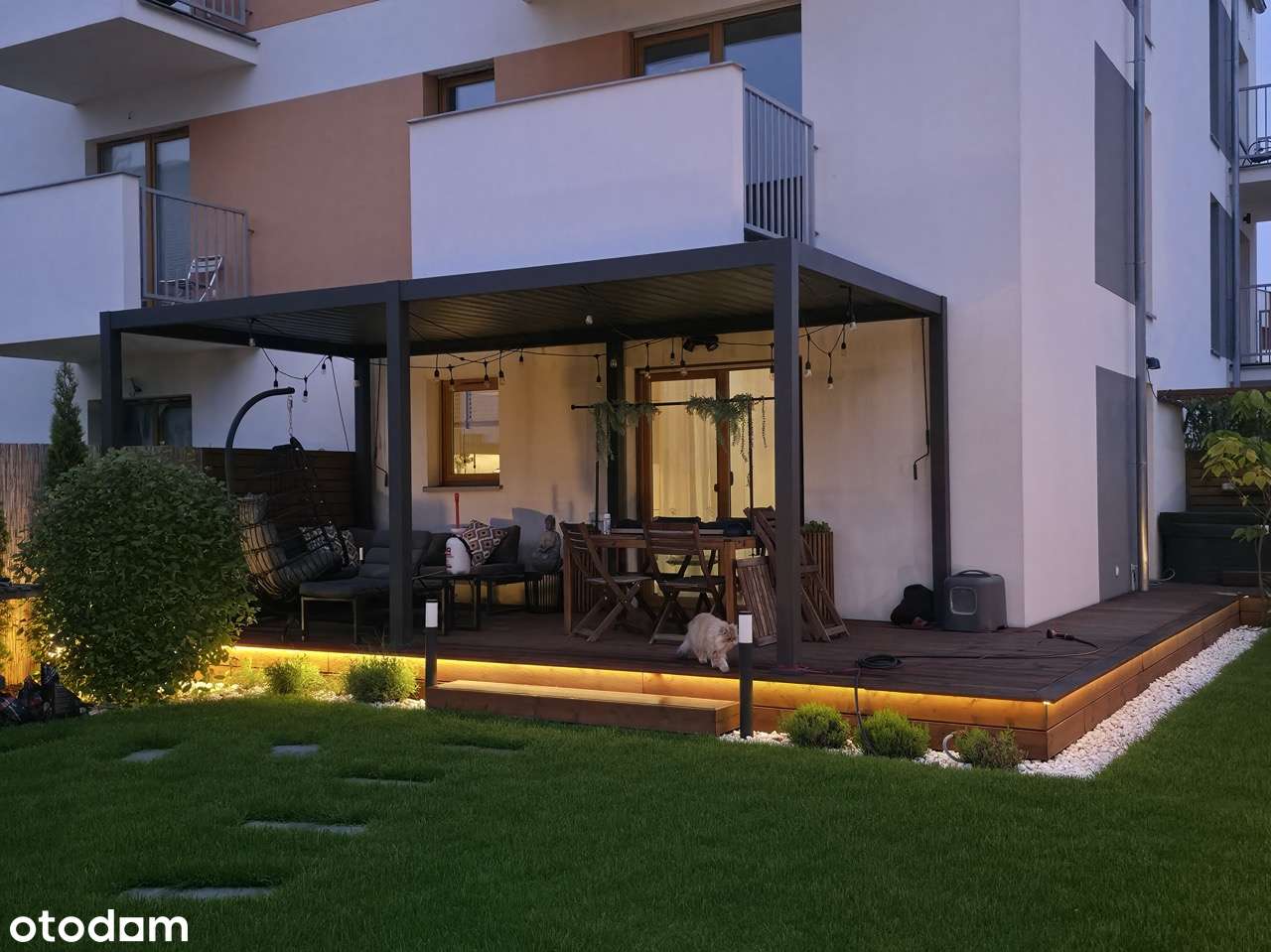 Bardzo zadbane mieszkanie z dużym ogrodem i jacuzzi-12