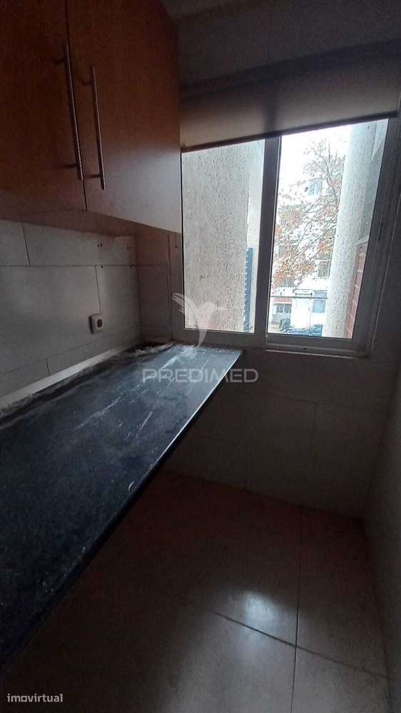 T2 Remodelado no Bairro da Torre, Cascais, com Excelente Localização - Grande imagem: 4/15