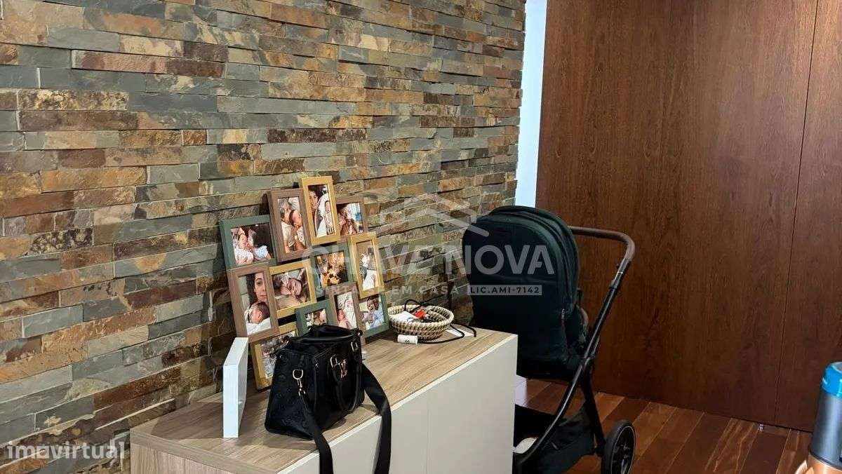 T2 Seminovo c/varanda e garagem Box em Canidelo-10