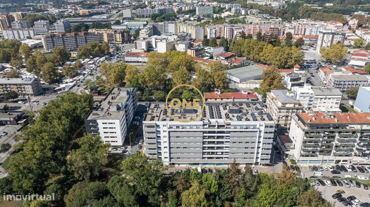 T3 de luxo com 209m2 em frente ao parque da Cidade de Vila Nova de Fam - Grande imagem: 5/39