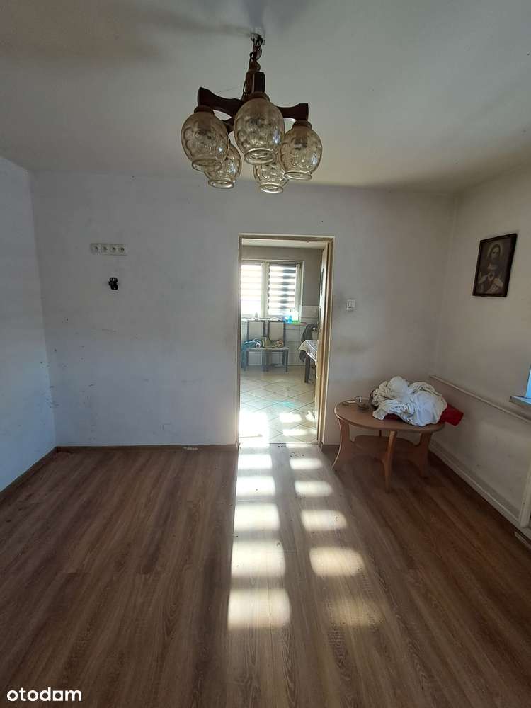 Parterowy murowany dom z dużym garażem-8