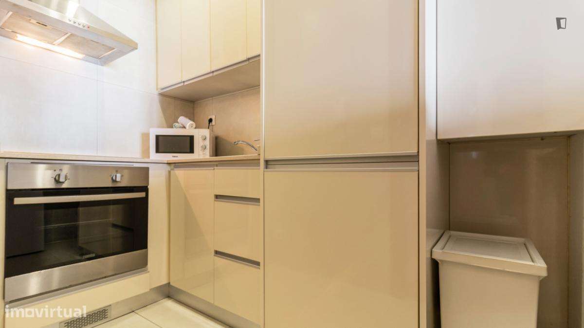 Apartamento com 1 quartos - localizado em Santo Ildefonso Porto - Grande imagem: 3/10