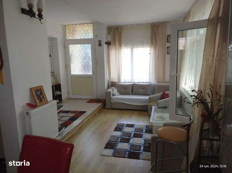 Cazare vila cocheta Techirghiol, 50m de lac - Imagine principală: 5/8