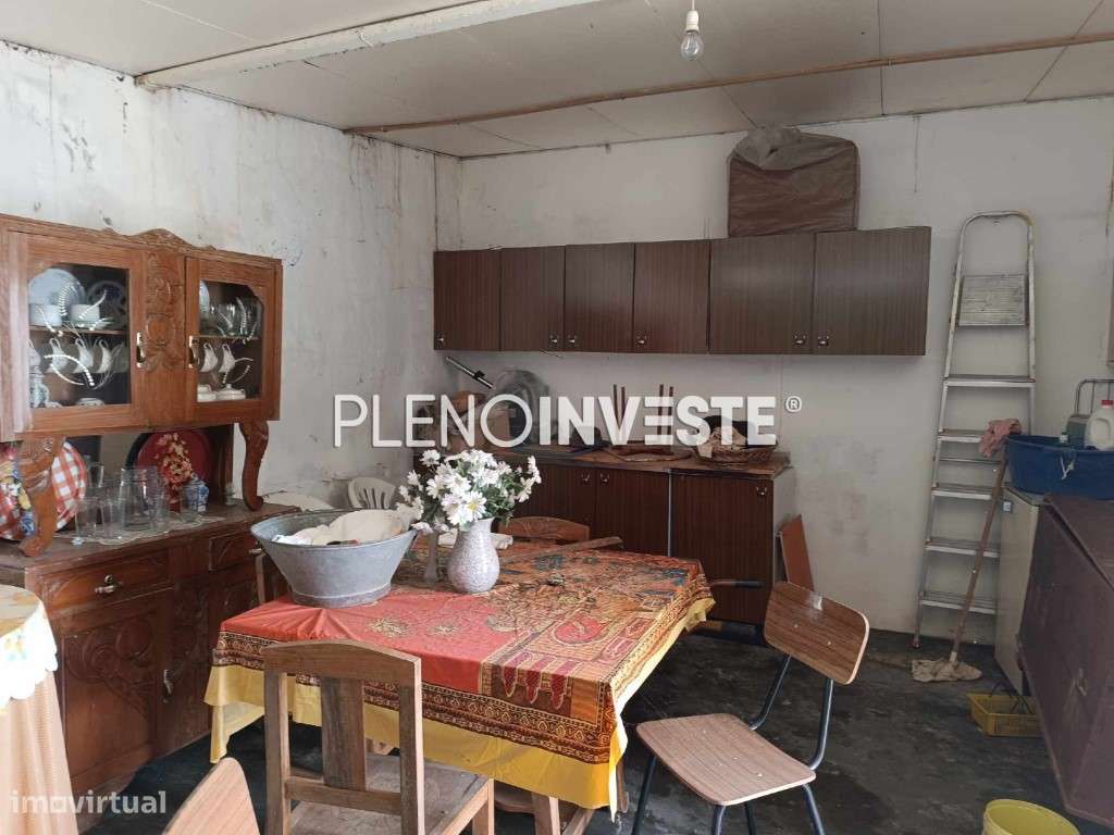 Moradia com garagem e terreno em Vale de Açor-13