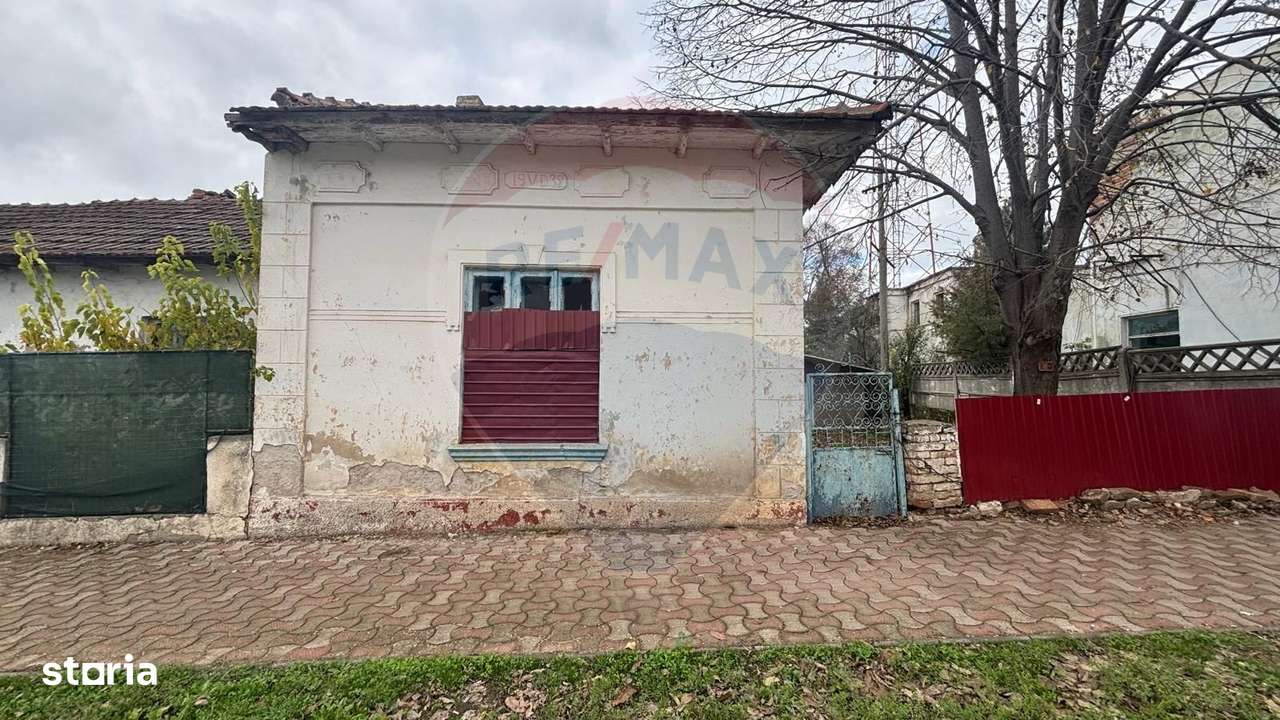 Teren cu constructie, central,  oras Negru Voda-vis-a-vis de Primarie-1