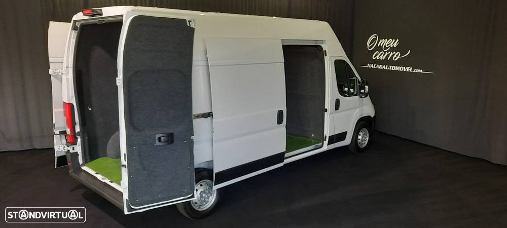 Peugeot Boxer L3H3 335 2.2 BlueHdi 140cv Premium Plus 5 Portas - 39