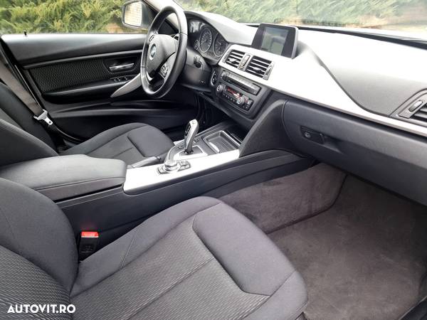 BMW Seria 3 320d DPF Touring Aut. Edition Exclusive - 8