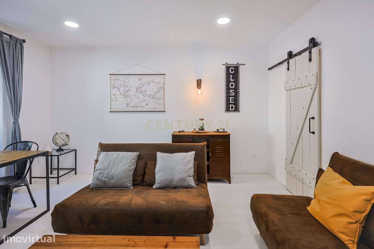 T1 Renovado Rua Capitão Leitão Almada - Arrendamento - Grande imagem: 5/22