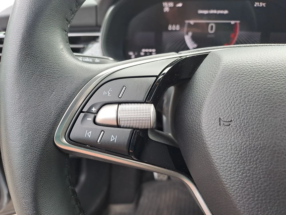 SKODA KAMIQ Digital Display Kamera SmartLink Grzane fotele ASO Salon PL