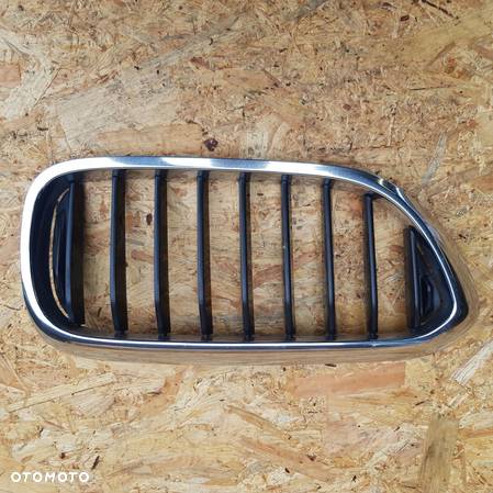 BMW G30 KOMBI SEDAN NERKA PRAWA GRILL PRAWY - 1