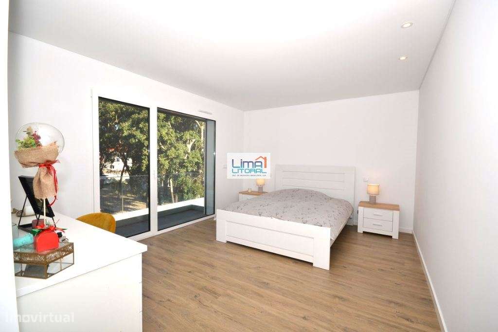 Moderno apartamento T3 - condomínio fechado com piscina-11