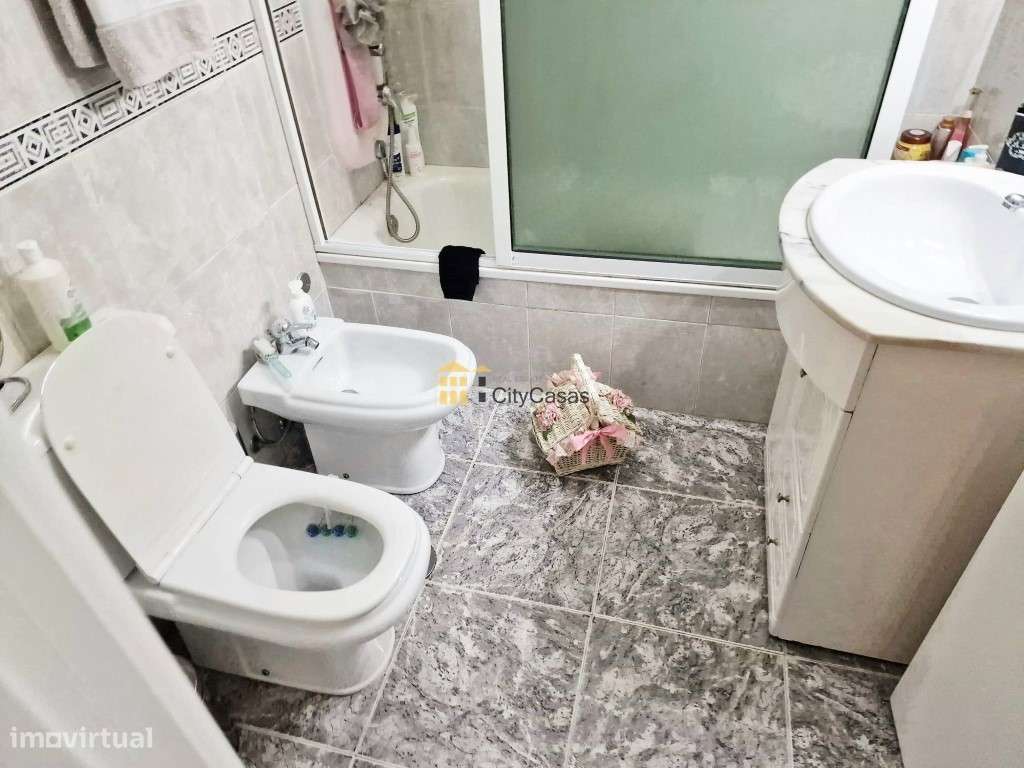 Apartamento T3 c/ Terraço e L. Garagem | Rio Tinto-12