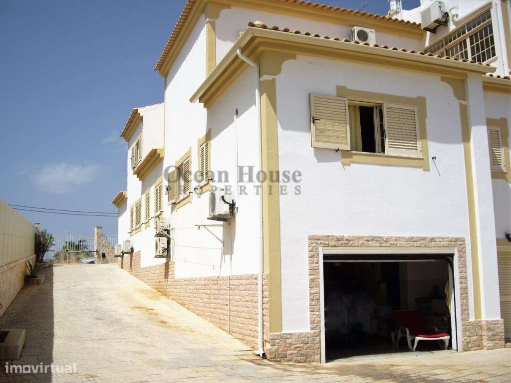 Moradia T-14 Com piscina, ideal para Hostel ou Lar, em Albufeira - Grande imagem: 2/20