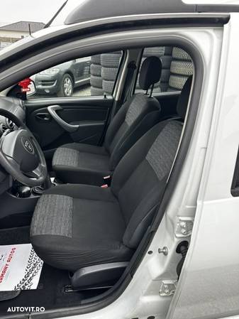 Dacia Duster 1.6 4x2 Prestige - 11