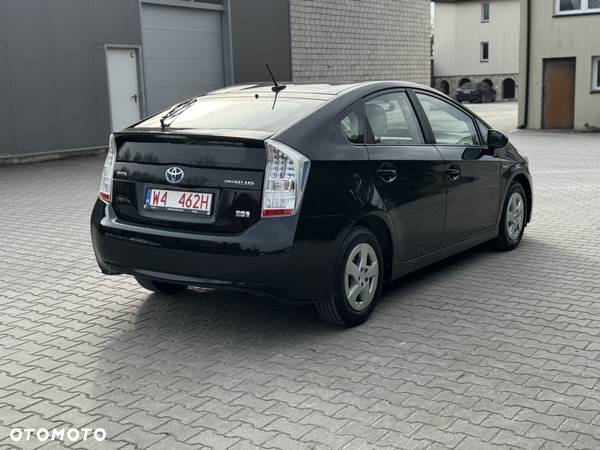 Toyota Prius (Hybrid) Comfort - 8