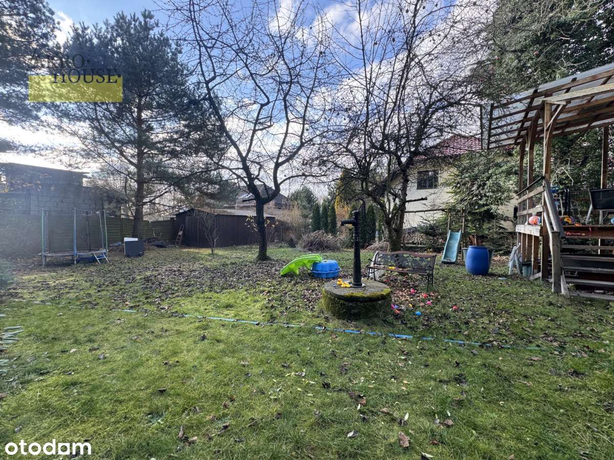 Niewielki domek na przepięknej kameralnej działce-3