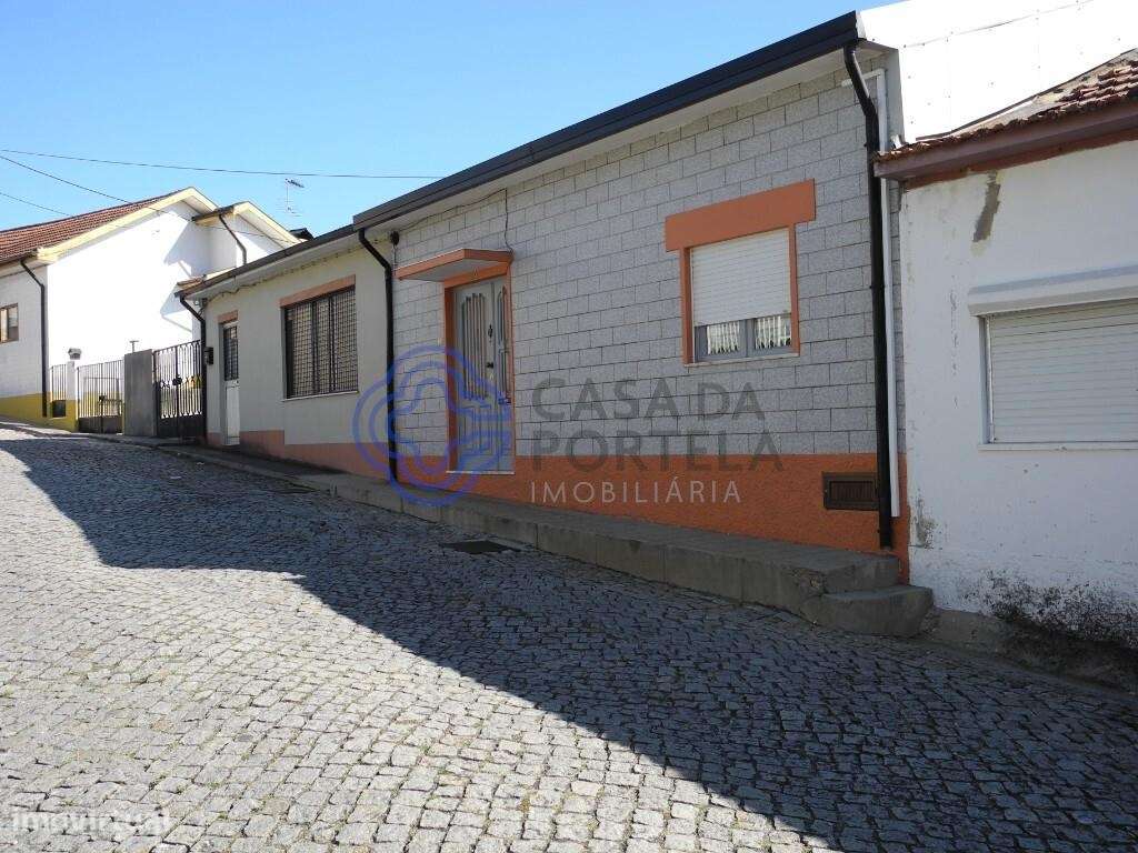 Casa Térrea T2 com Jardim e Acesso por duas Ruas — Valbom, Gondomar - Grande imagem: 4/24