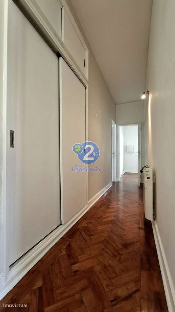 Apartamento T5 Duplex com Logradouro - Pousos-27