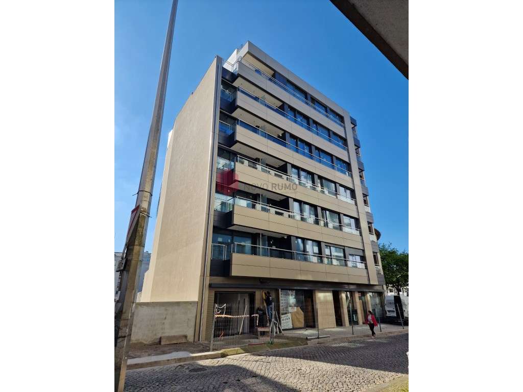 Apartamento T3 no centro da Maia-2