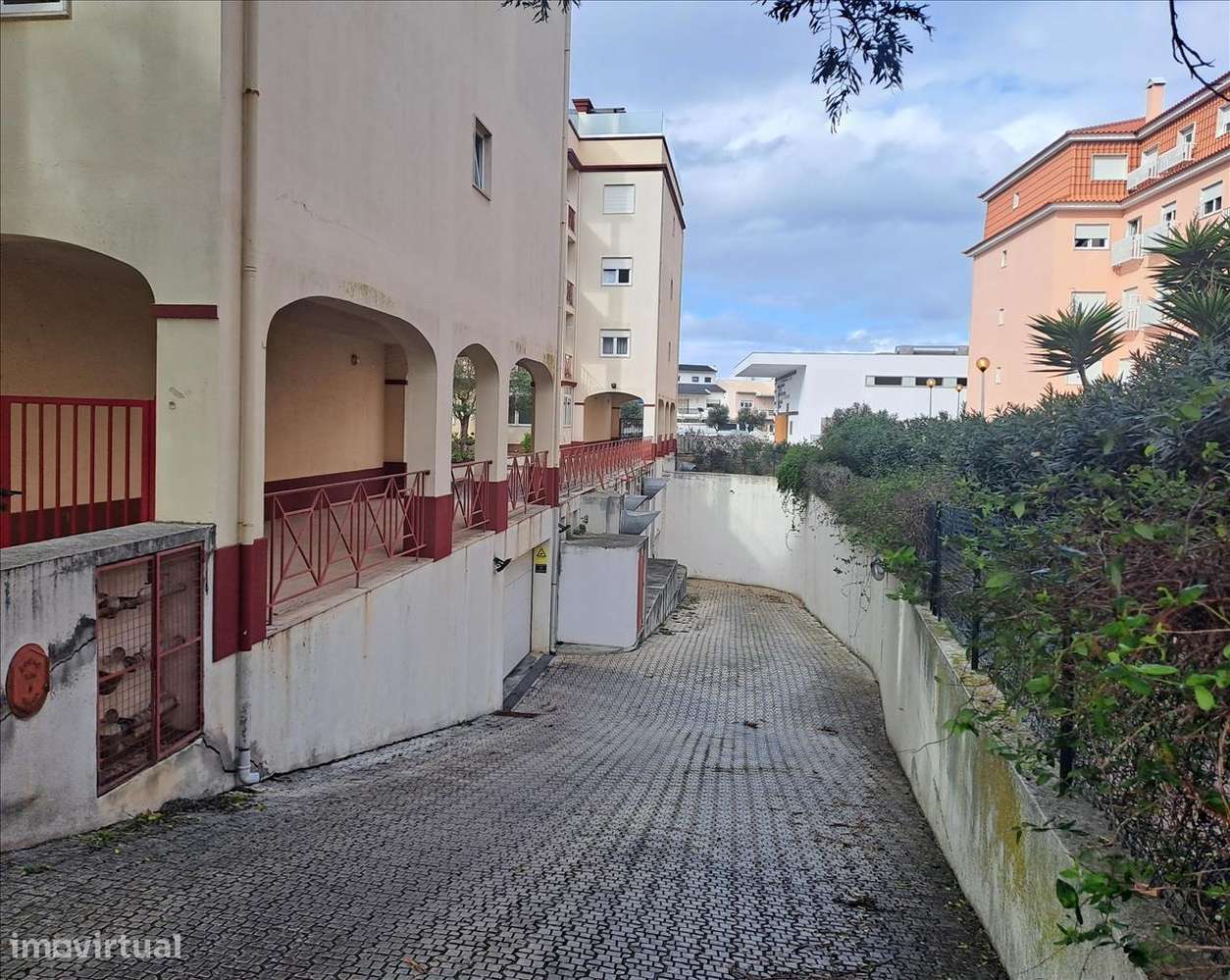 Lugar de Estacionamento São Domingos de Rana - Grande imagem: 4/9