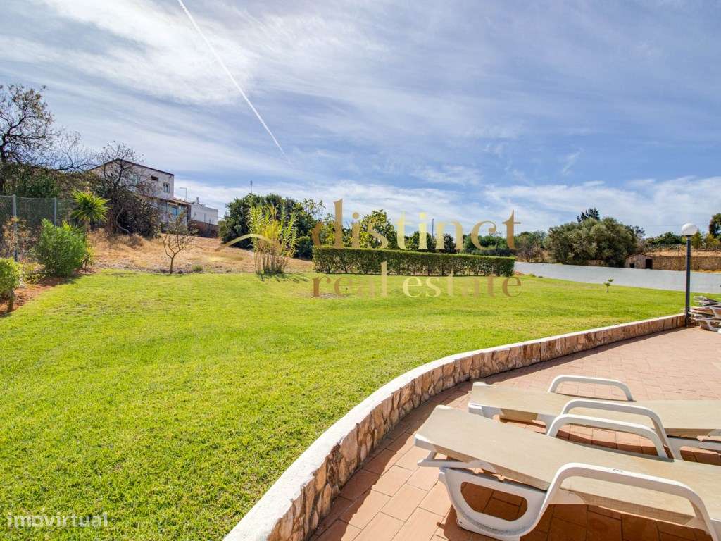 Moradia T2+1 Geminada com Garagem, Piscina, Terraço e BBQ-40