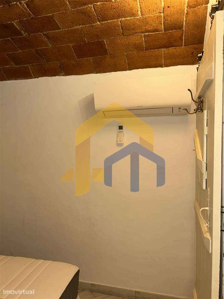 🏡 Moradia Térrea em Banda T2 no Centro de Estremoz-31