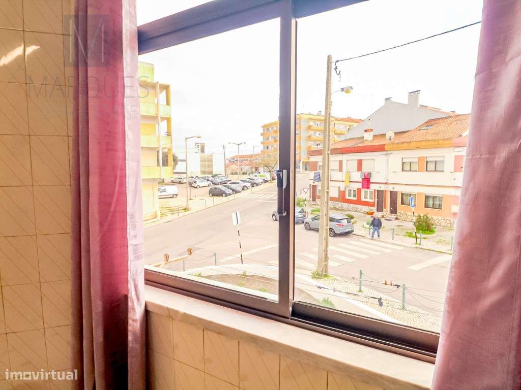 Apartamento T2 no Feijó - Grande imagem: 3/17