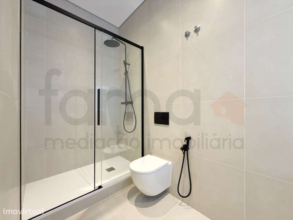 T3 Remodelado na Av. Almirante Reis-39