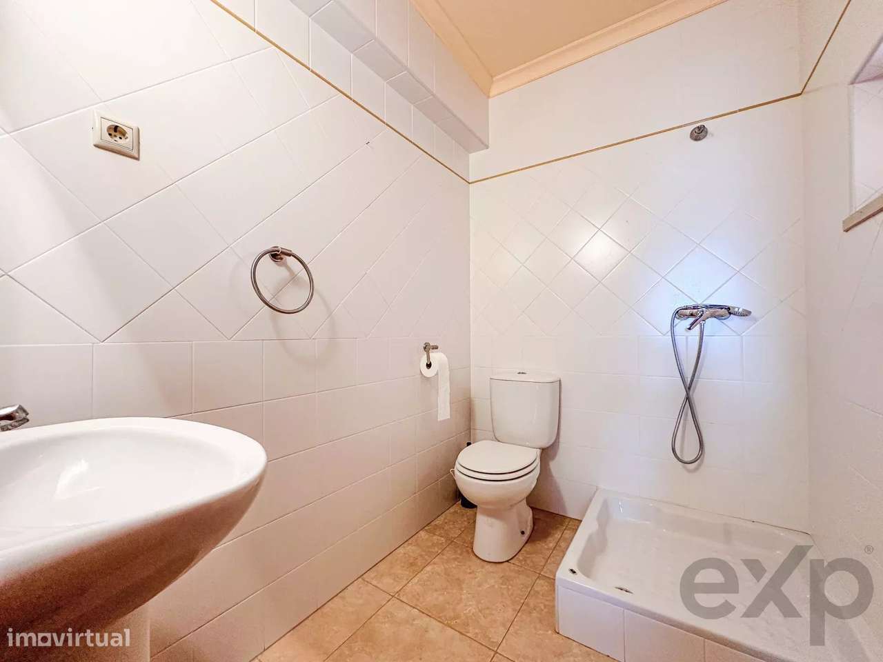 Casa senhorial privada com piscina em mais de 5 hectares.-25