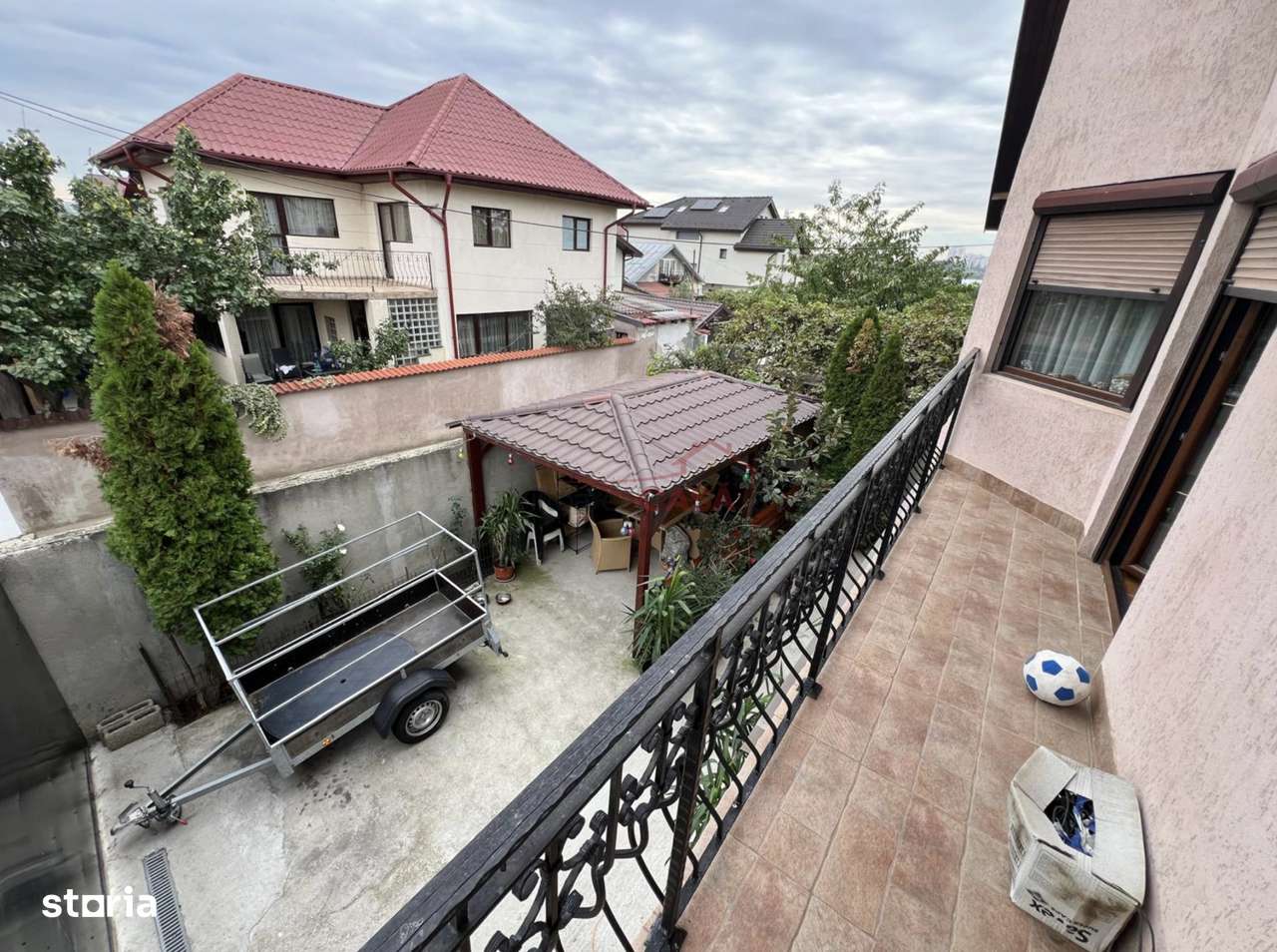 Casa individuala P+1+M - Curte proprie - Vedere lac - Oras Pantelimon-12