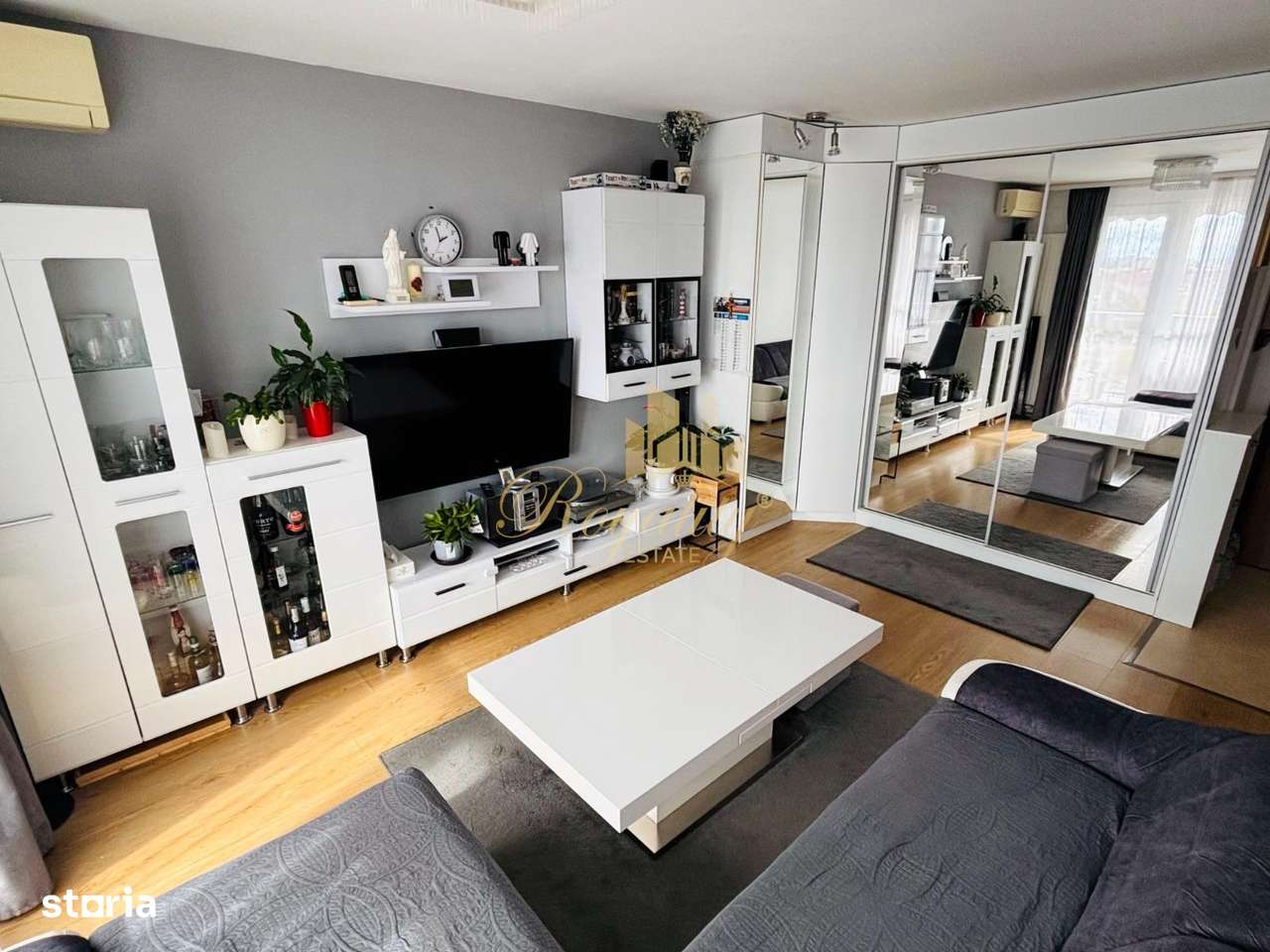 Apartament 3 camere, 70 mp, 2 bai, loc parcare- Zona Lipovei-1