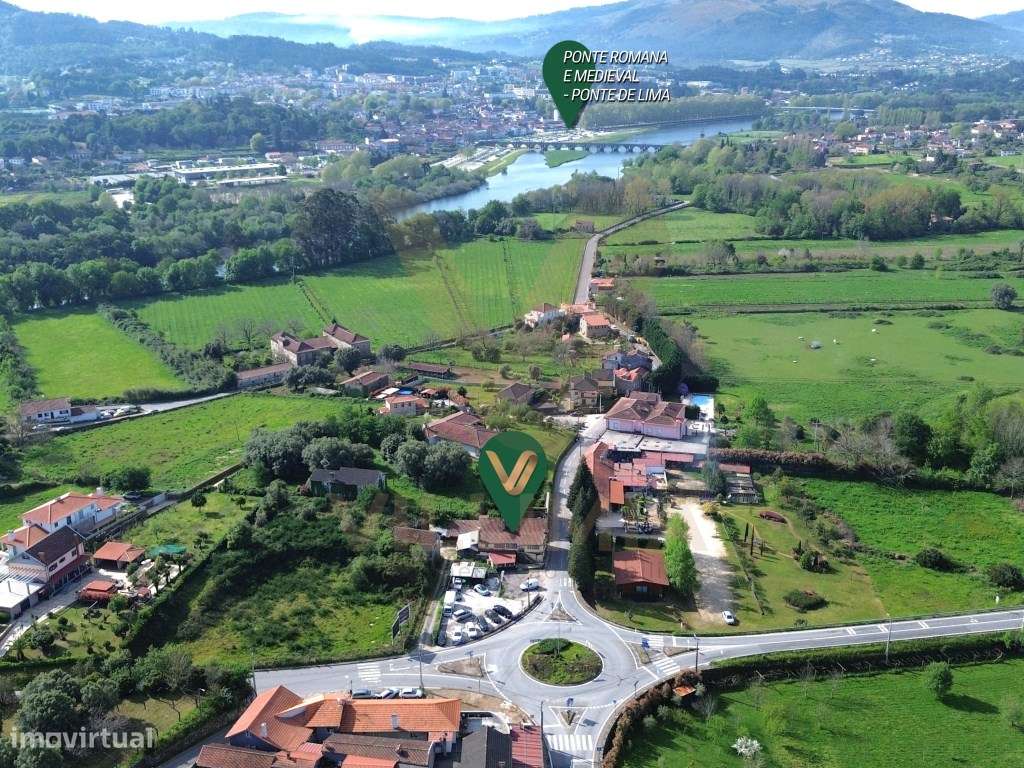 Moradia com Espaço Comercial e Terreno para Construção - Arcozelo -... - Grande imagem: 4/24