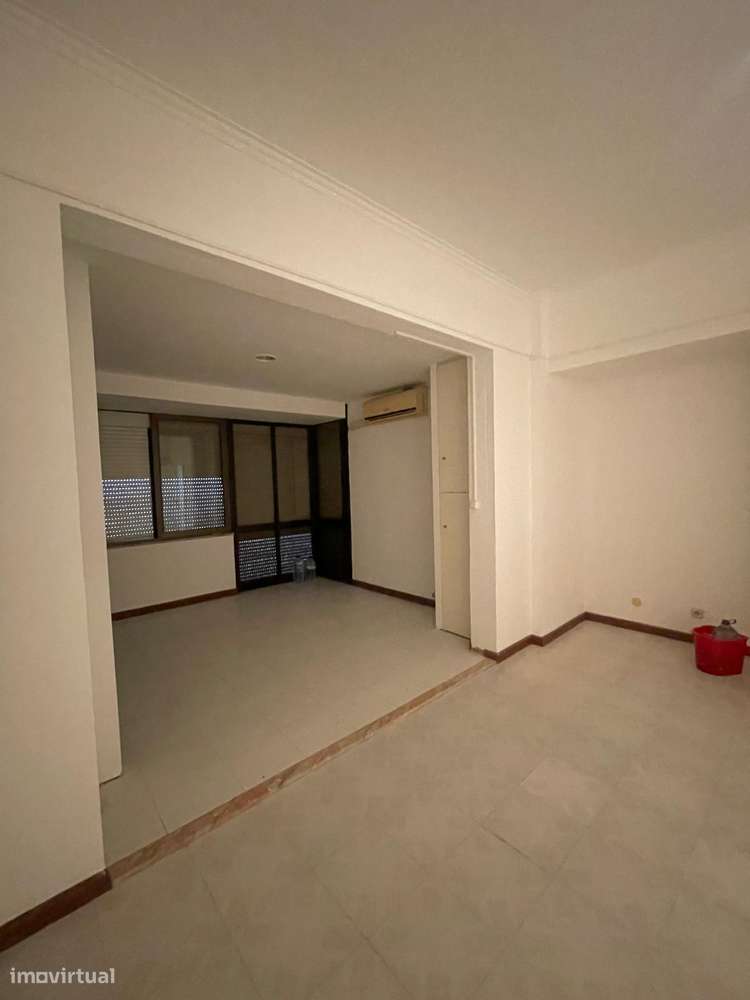 Escritório com três salas - Grande imagem: 5/12