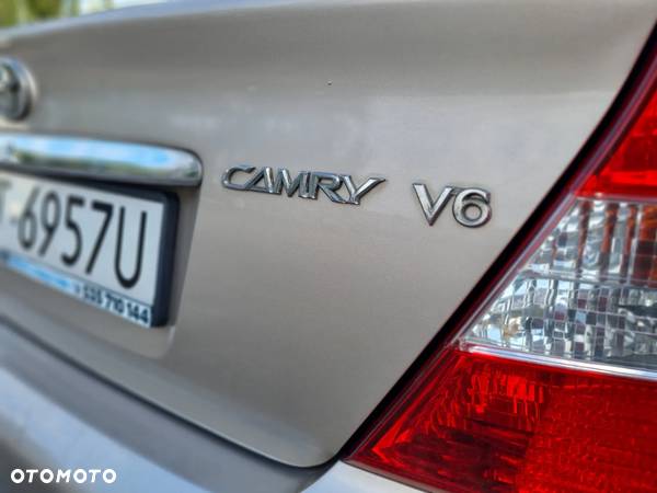 Toyota Camry 3.0 V6 - 5