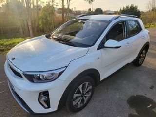 Kia Stonic 1.2 by FILA