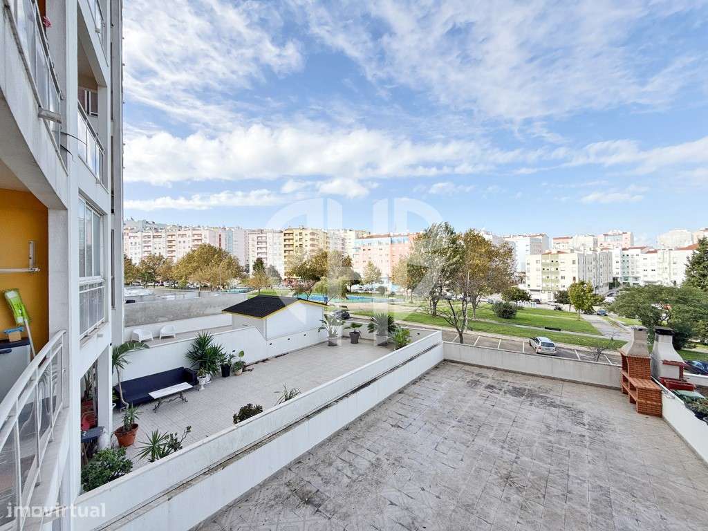 Apartamento T3 / C/Parqueamento // Santa Marta Corroios-45