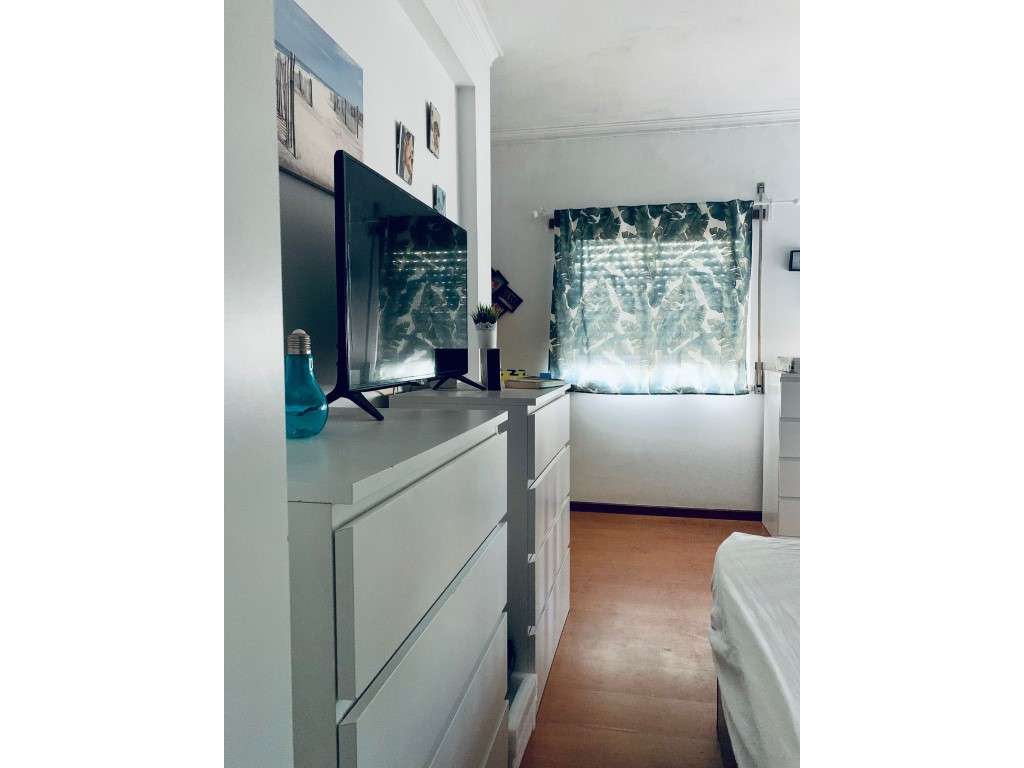 T1 muito espaçoso com 70m² e grande varanda-9