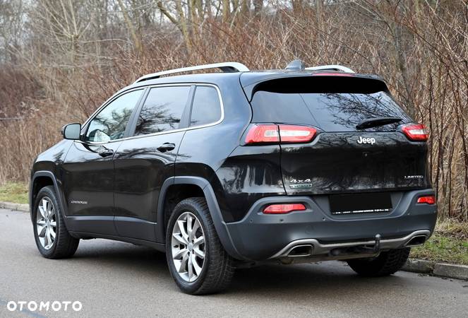 Jeep Cherokee - 17