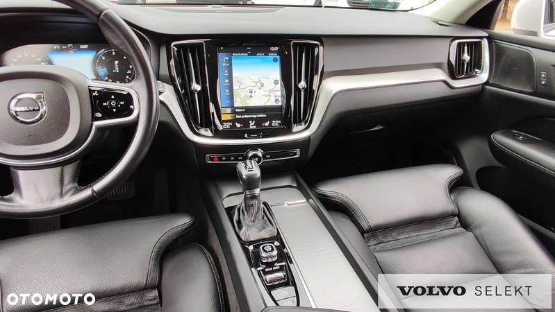 Volvo V60 Cross Country - 15