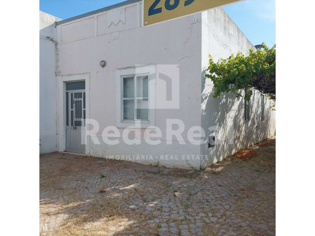 Moradia T2 inserida num lote de terreno 450m2 em Faro - Grande imagem: 4/23