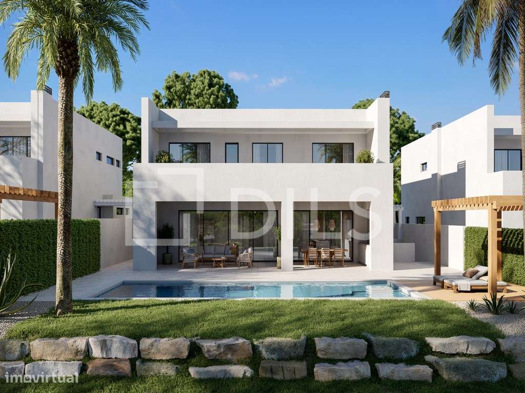 Moradia T4 com piscina, em novo condomínio, em Vilamoura - Grande imagem: 2/31