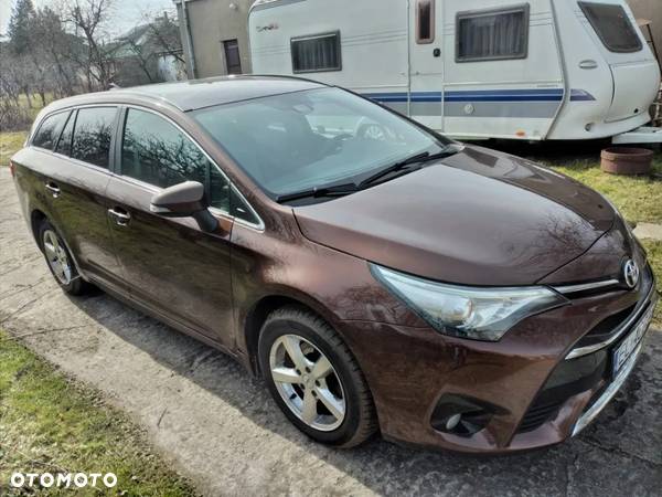 Toyota Avensis 1.6 D-4D Premium - 9