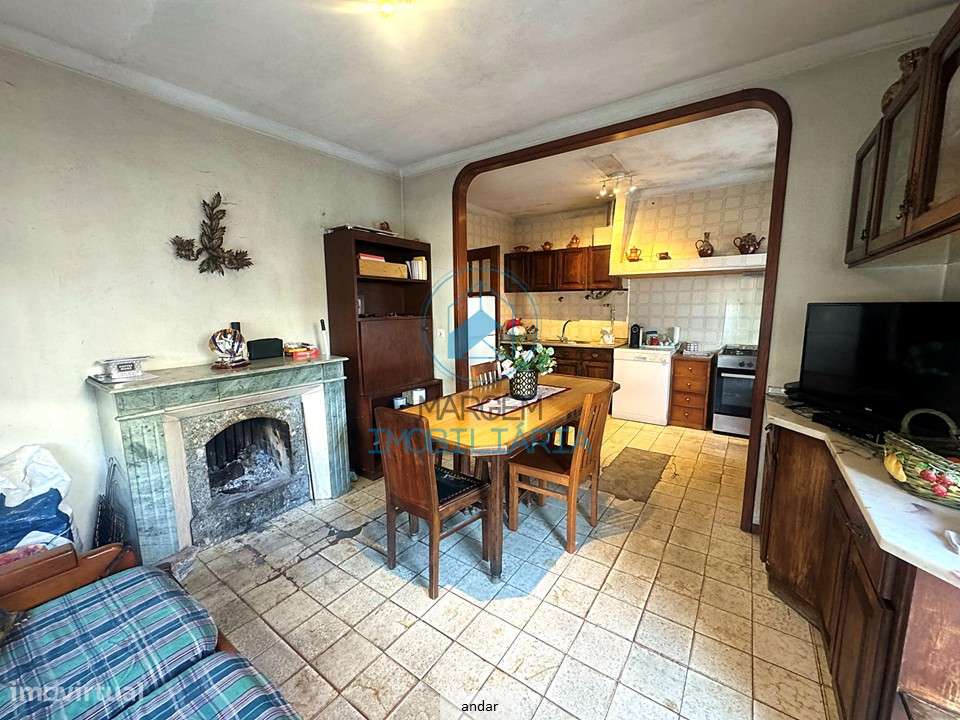 Moradia bifamiliar T4+T1 – terreno, poço, garagem – Anta-10