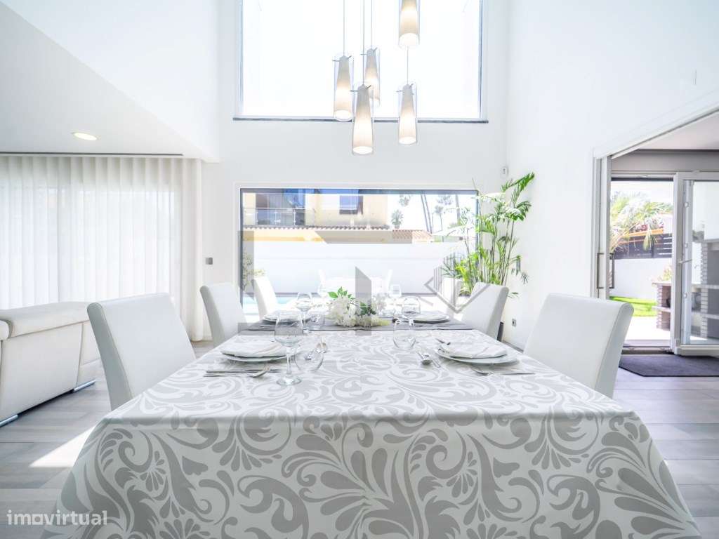 Moradia T4 Smart Home com Piscina, para Venda na Aroeira, Charneca ...-26