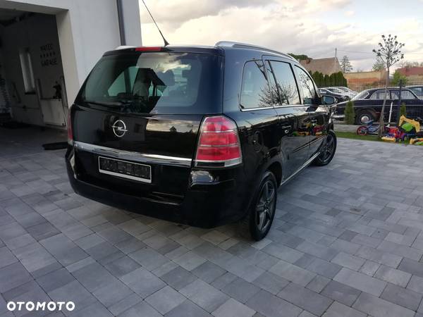 Opel Zafira 1.6 Essentia - 7