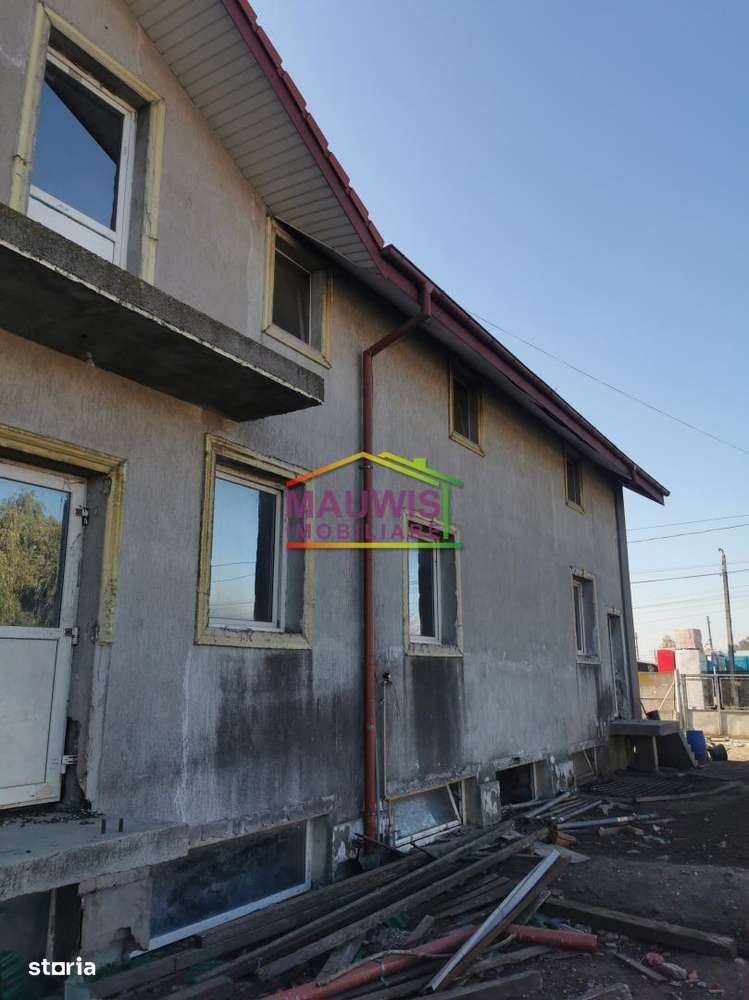 Vand pensiune, d+p+m 12 camere plus 2 garsoniere in Dascalu - Imagine principală: 3/13