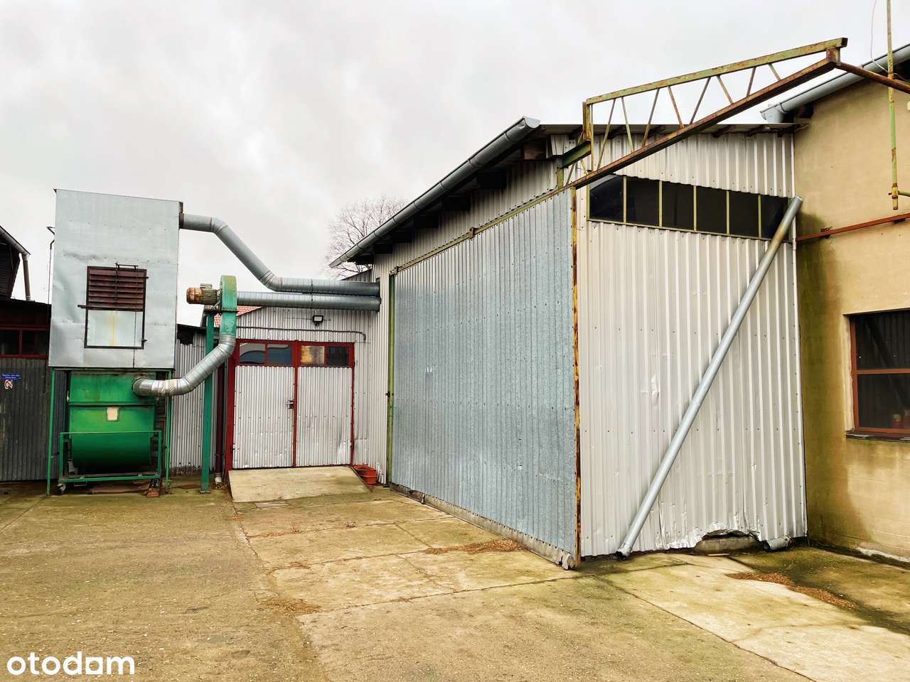 HALE + DOM - SZCZURAWICE - NA SPRRZEDAŻ!-7