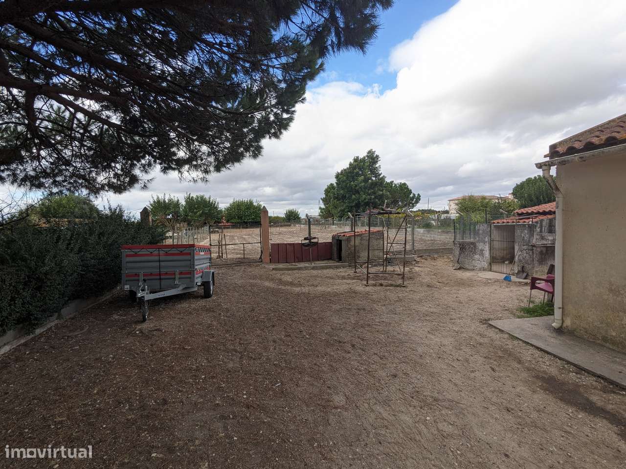 Terreno de 5.000m2 com moradia - Grande imagem: 2/16