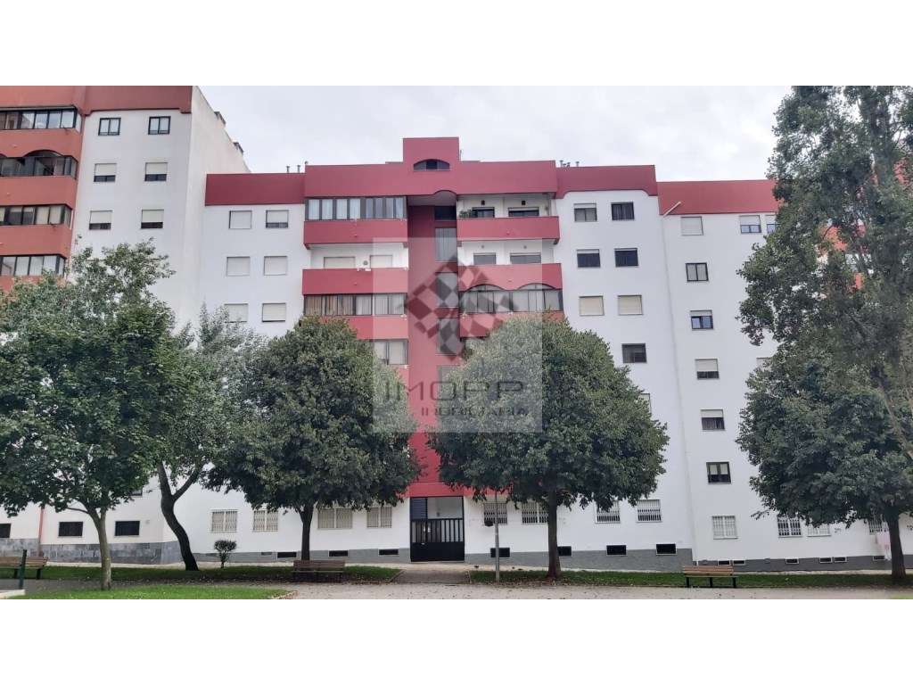 Fantástico Apartamento T2 em Matarraque - São Domingos de Rana-32