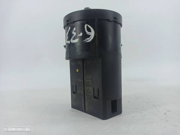 Botao Ligar Luzes / Interruptor Ligar Luz Volkswagen Passat (3B2) - 3